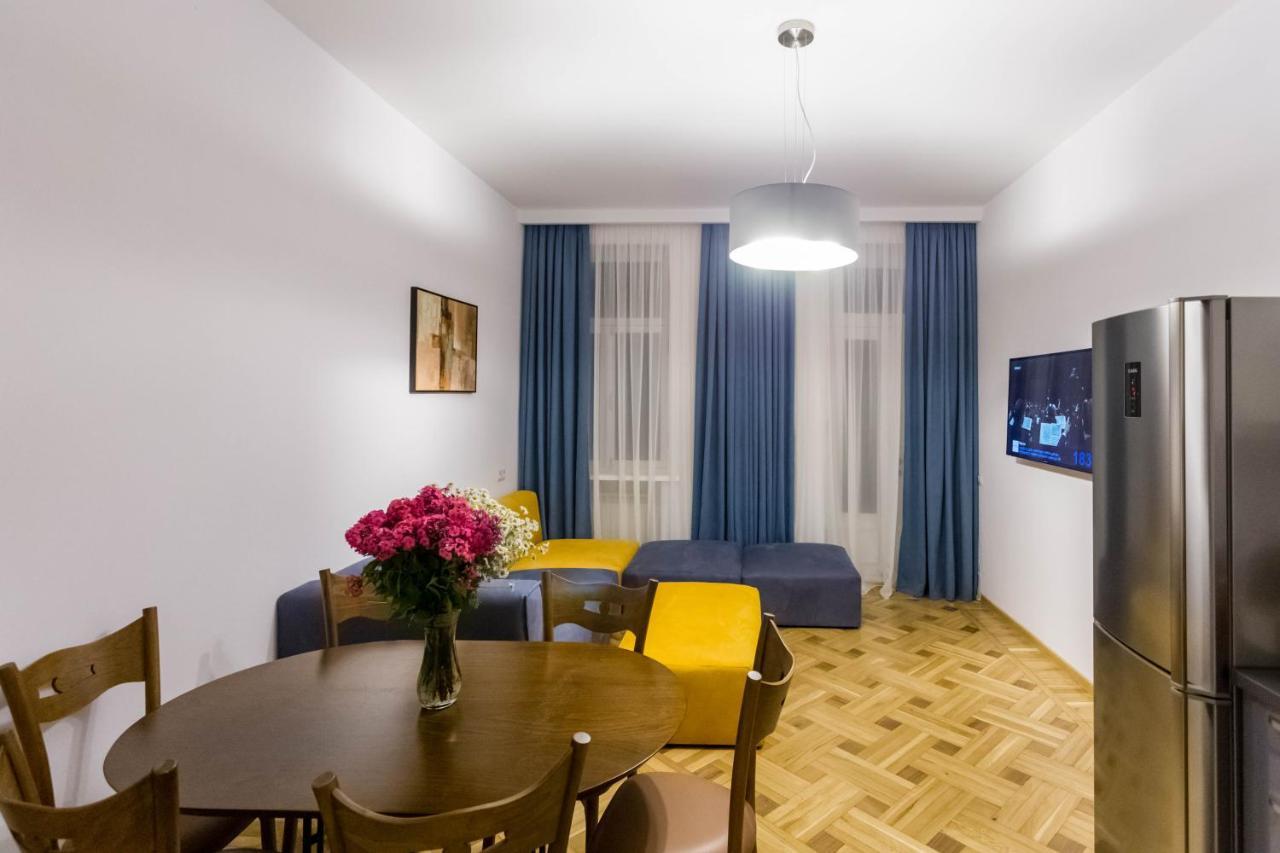 Luxury 3 Bedroom Apartment By Freedom Square City Center Tbilisi Exterior foto